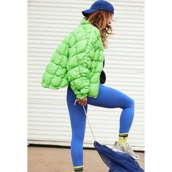 NWT Free People Pippa Packable Puffer Jacket Scrunchy Glossy Coat Green Medium - Picture 10 of 11